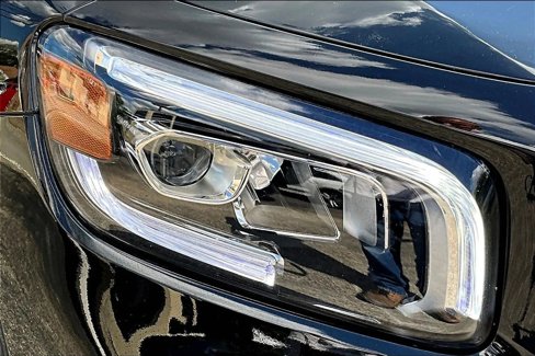 Used 2021 Mercedes-Benz GLB 250 4MATIC image 28