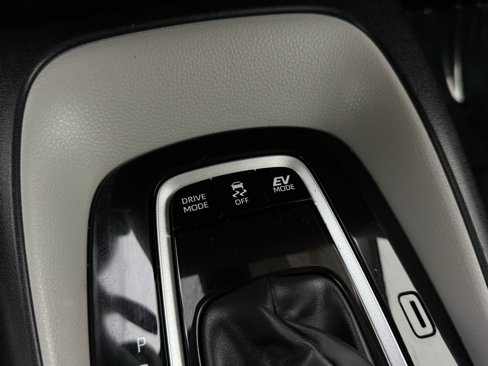 Certified 2025 Toyota Corolla LE image 10