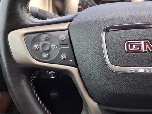 Used 2021 GMC Canyon Denali image 24