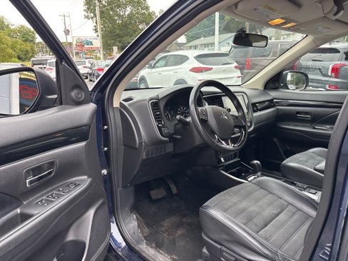 Used 2019 Mitsubishi Outlander AWD image 14