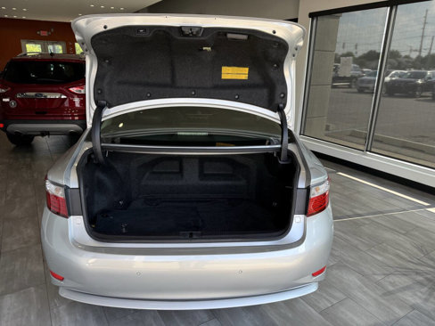 Used 2014 Lexus ES 300h image 41