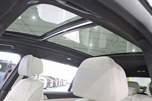 Used 2025 BMW X7 xDrive40i w/ M Sport Package image 37