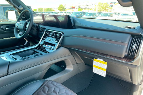 New 2025 Nissan Armada Platinum Reserve image 25