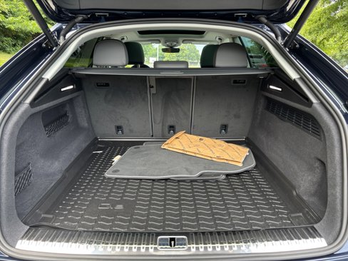 Certified 2025 Audi Q8 Premium Plus image 15