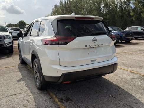 New 2026 Nissan Rogue SV image 8