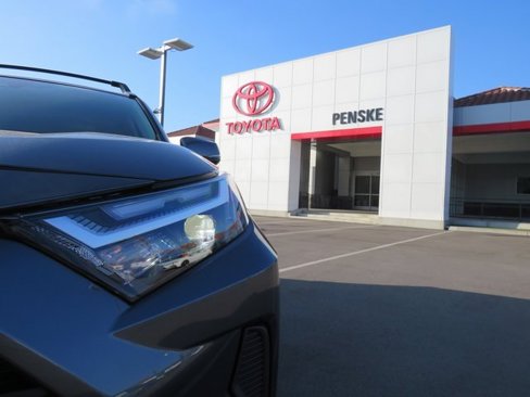 New 2025 Toyota RAV4 LE image 4