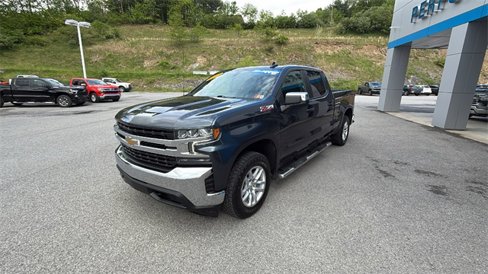 Used 2022 Chevrolet Silverado 1500 LT w/ Z71 Off-Road Package image 8