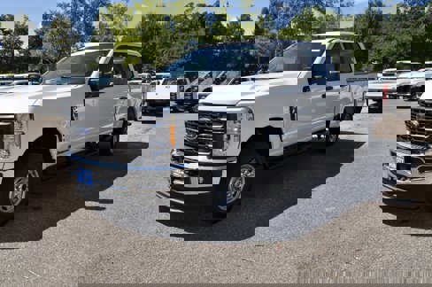 New 2026 Ford F250 XL w/ FX4 Off-Road Package image 1