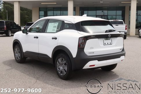 Used 2025 Nissan Kicks S image 5