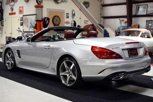 Used 2017 Mercedes-Benz SL 550 image 7