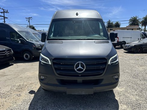Used 2022 Mercedes-Benz Sprinter 2500 image 2