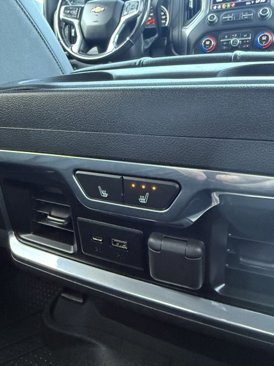 Used 2019 Chevrolet Silverado 1500 LTZ w/ LTZ Premium Package image 37