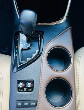 Used 2013 Toyota Avalon Limited image 18
