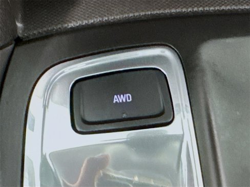 Used 2024 Chevrolet Equinox LS image 19