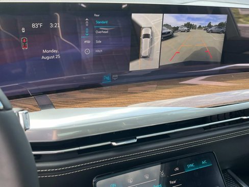 New 2025 Cadillac Escalade Sport Platinum w/ LPO, ONYX Package image 30