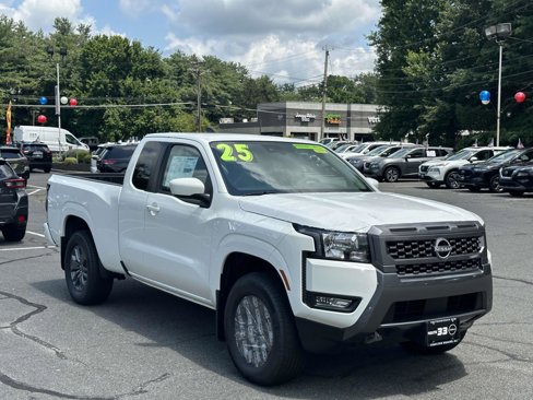 Used 2025 Nissan Frontier SV w/ SV Convenience Package image 1