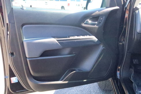 Used 2017 Chevrolet Colorado Z71 w/ LPO, Premium Interior Package image 8