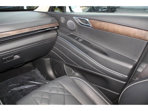 Used 2025 Genesis GV80 3.5T Prestige image 8