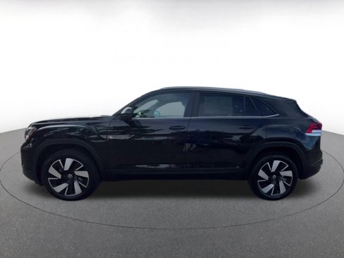 Used 2025 Volkswagen Atlas Cross Sport SE image 9