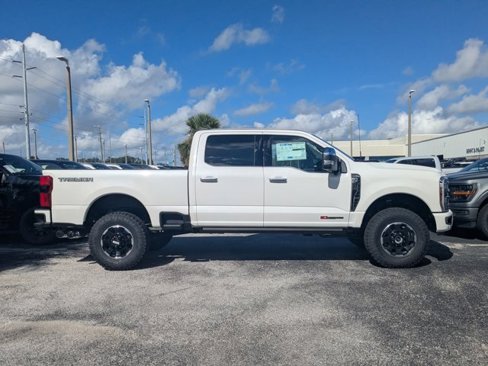 New 2025 Ford F350 4x4 Crew Cab Super Duty image 4