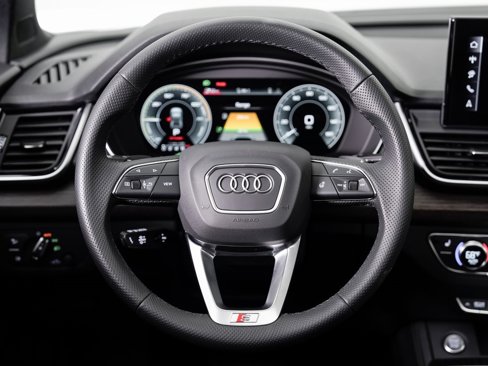 Used 2024 Audi Q5 e Premium Plus image 11