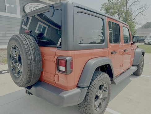 Used 2018 Jeep Wrangler Unlimited Sport S image 8
