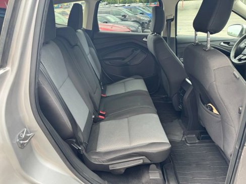 Used 2018 Ford Escape SE w/ Ford Safe & Smart Package image 13