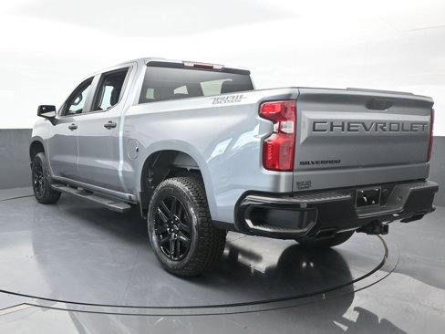 Used 2025 Chevrolet Silverado 1500 Custom Trail Boss w/ LPO, Dark Essentials Package image 4