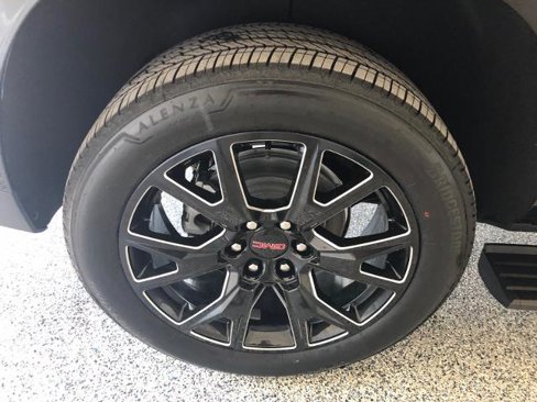 New 2025 GMC Yukon Denali w/ Sun & Power Step Package image 18