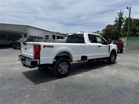 New 2025 Ford F350 XLT w/ FX4 Off-Road Package image 4