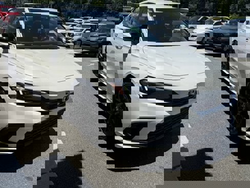 Used 2023 Honda Civic Sport image 8