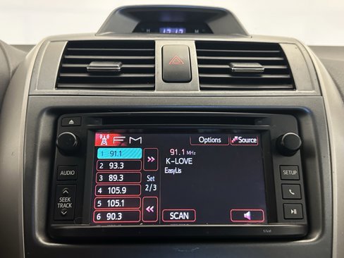 Used 2013 Toyota Corolla LE image 24