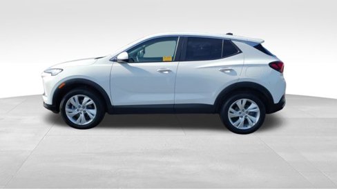 Certified 2024 Buick Encore GX Preferred w/ Comfort Package image 5