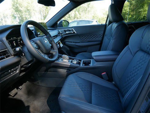 New 2025 Mitsubishi Outlander SEL image 4