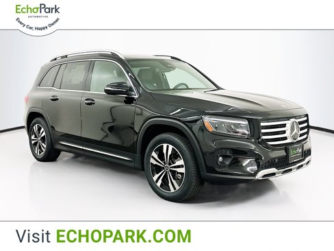 Used 2025 Mercedes-Benz GLB 250 4MATIC image 1