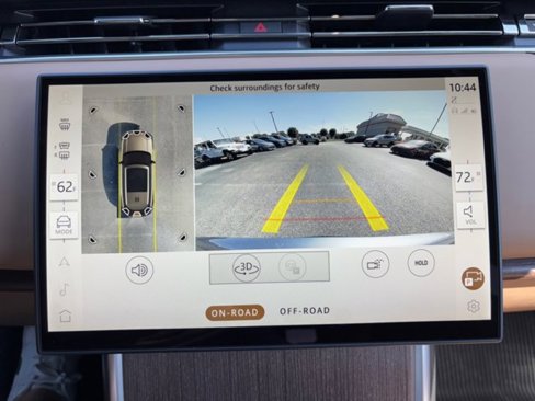 New 2025 Land Rover Range Rover Long Wheelbase SE image 17