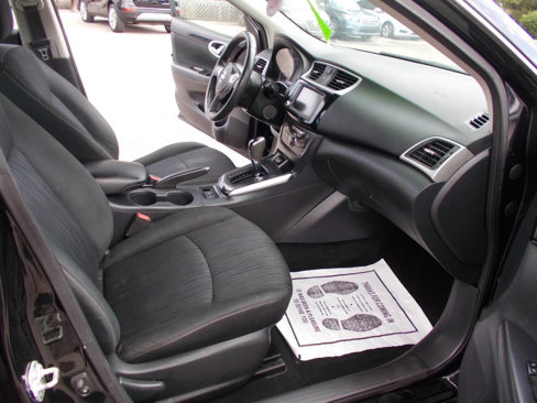 Used 2019 Nissan Sentra SV w/ Special Edition Package image 9