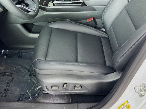 New 2025 Chevrolet Equinox LT w/ Convenience Package II image 20