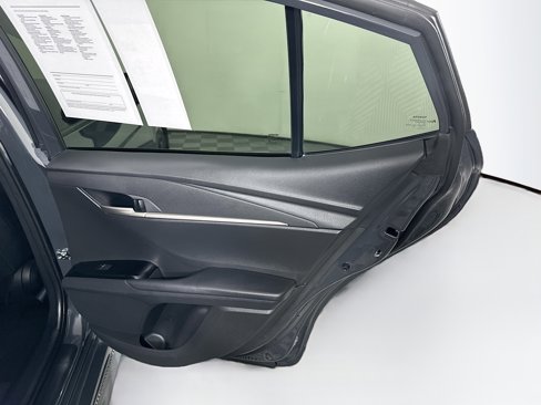 Used 2025 Toyota Camry SE image 29