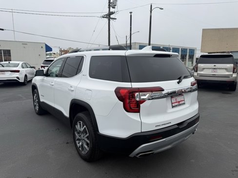 Used 2023 GMC Acadia SLT image 3