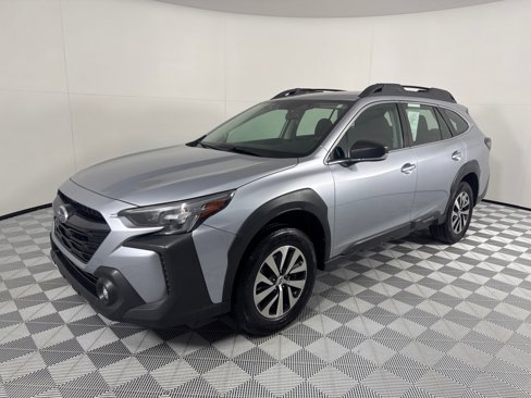 Used 2023 Subaru Outback image 9