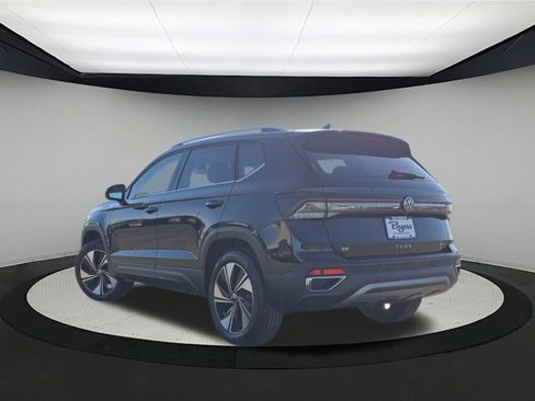 New 2025 Volkswagen Taos SE image 5