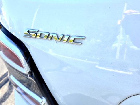 Used 2020 Chevrolet Sonic LT image 7
