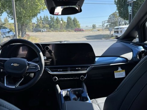 New 2026 Chevrolet Equinox EV LT image 12