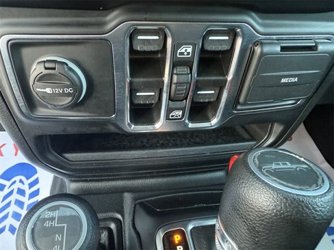 Certified 2022 Jeep Gladiator Sport image 26