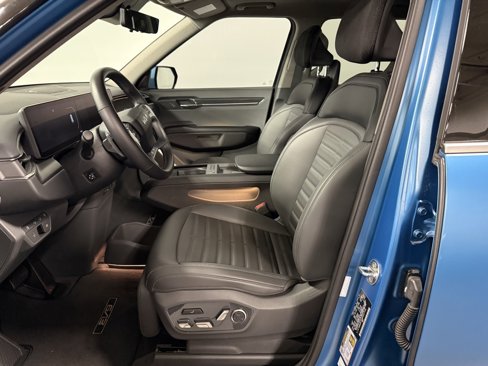 Used 2024 Kia EV9 Land image 9