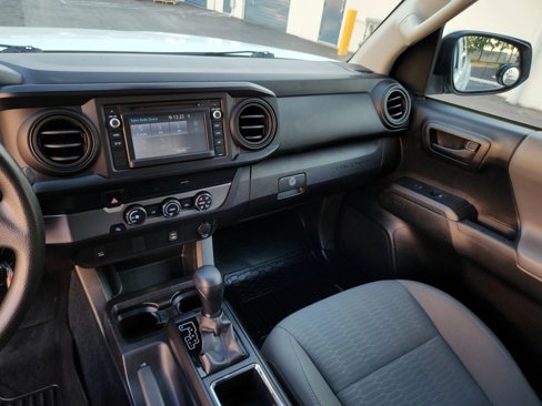 Used 2019 Toyota Tacoma SR image 10