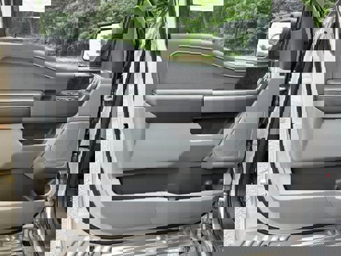 New 2025 Ford F150 Lightning XLT image 39