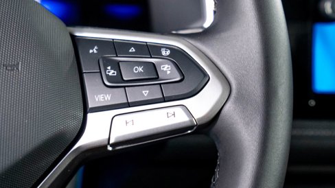 New 2025 Volkswagen Taos SE image 23