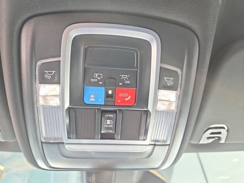 Used 2025 RAM 1500 Laramie image 33